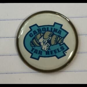 Vintage North Carolina Tar Heels golf ball‎ marker